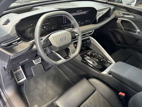 Used 2025 Audi SQ5 Premium Plus AWD/4WD image 13