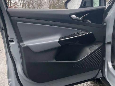 Certified 2022 Volkswagen ID.4 Pro image 9