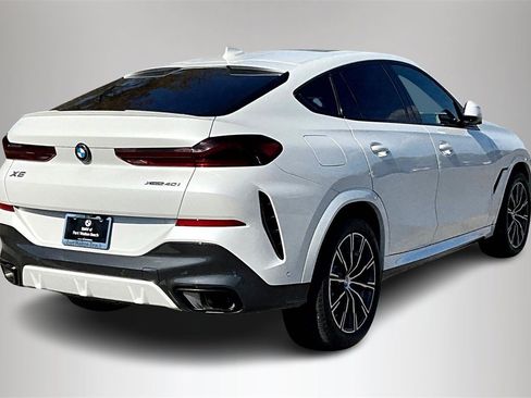 Used 2023 BMW X6 xDrive40i w/ Executive Package image 5