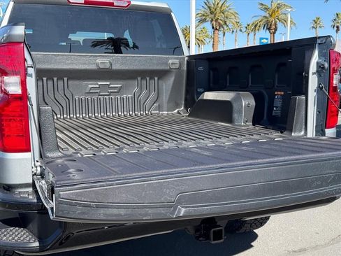 New 2026 Chevrolet Silverado 1500 Custom Trail Boss w/ LPO, Dark Essentials Package AWD/4WD image 8