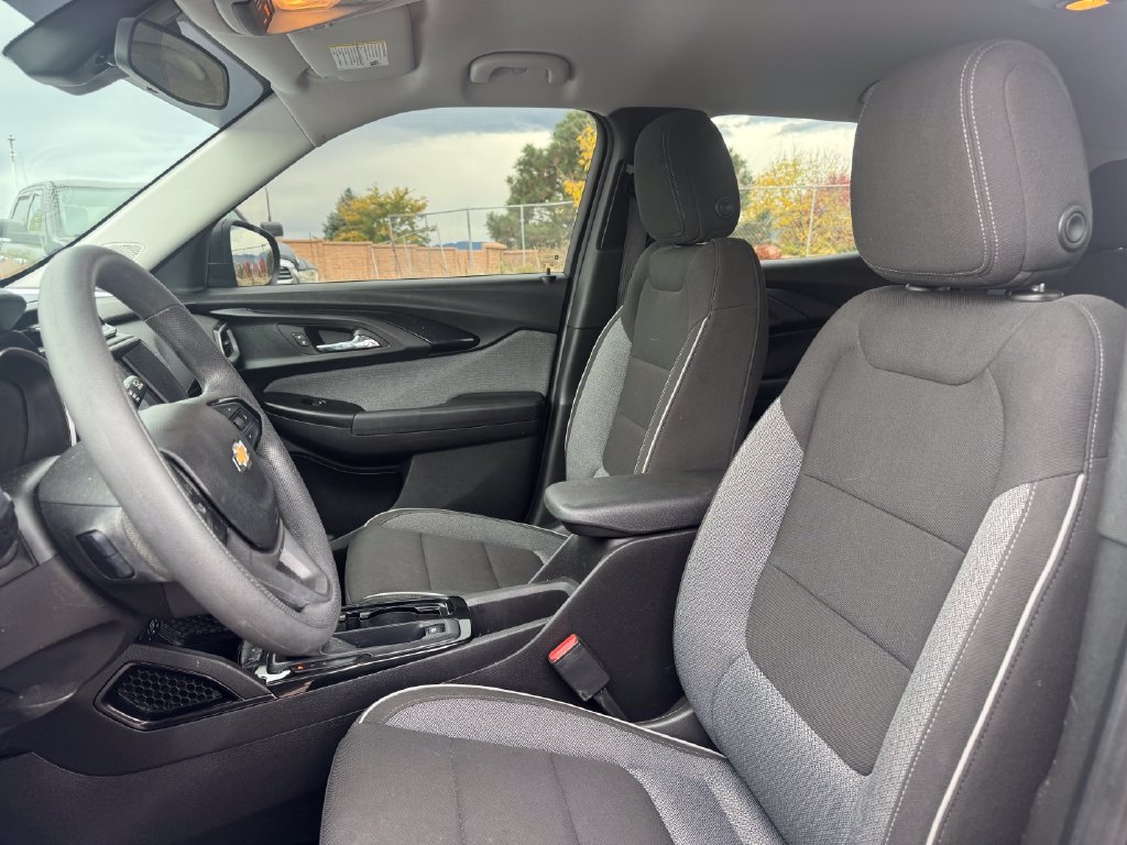 Used 2022 Chevrolet TrailBlazer LS AWD/4WD image 8