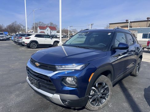 Used 2023 Chevrolet TrailBlazer LT image 3