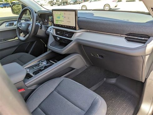 New 2025 Ford Explorer Active image 12