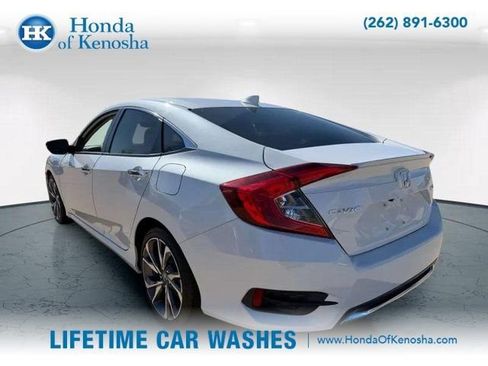 Used 2019 Honda Civic Touring image 5