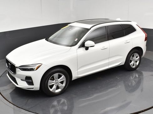 Used 2022 Volvo XC60 B5 Momentum AWD/4WD image 31