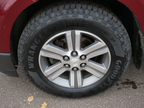 Used 2015 Chevrolet Traverse LT image 16