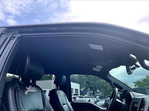Used 2019 Ford F150 Lariat w/ Equipment Group 502A Luxury AWD/4WD image 24