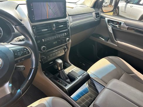 Used 2022 Lexus GX 460 Premium w/ Premium Package AWD/4WD image 34