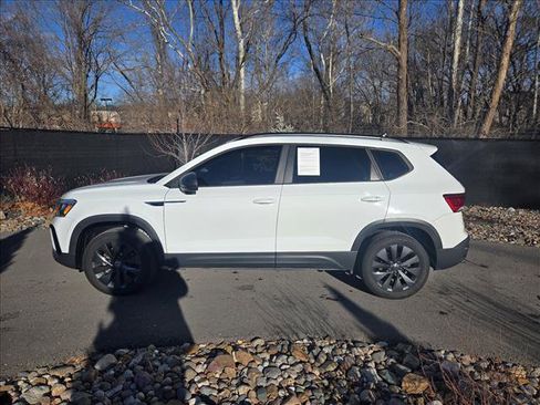 Certified 2024 Volkswagen Taos S image 2