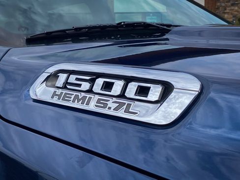 Used 2019 RAM 1500 Big Horn AWD/4WD image 4