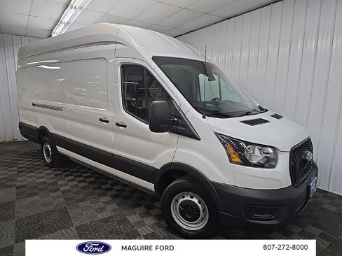 Used 2025 Ford Transit 250 148 High Roof Extended w/ Load Area Protection Package RWD image 9