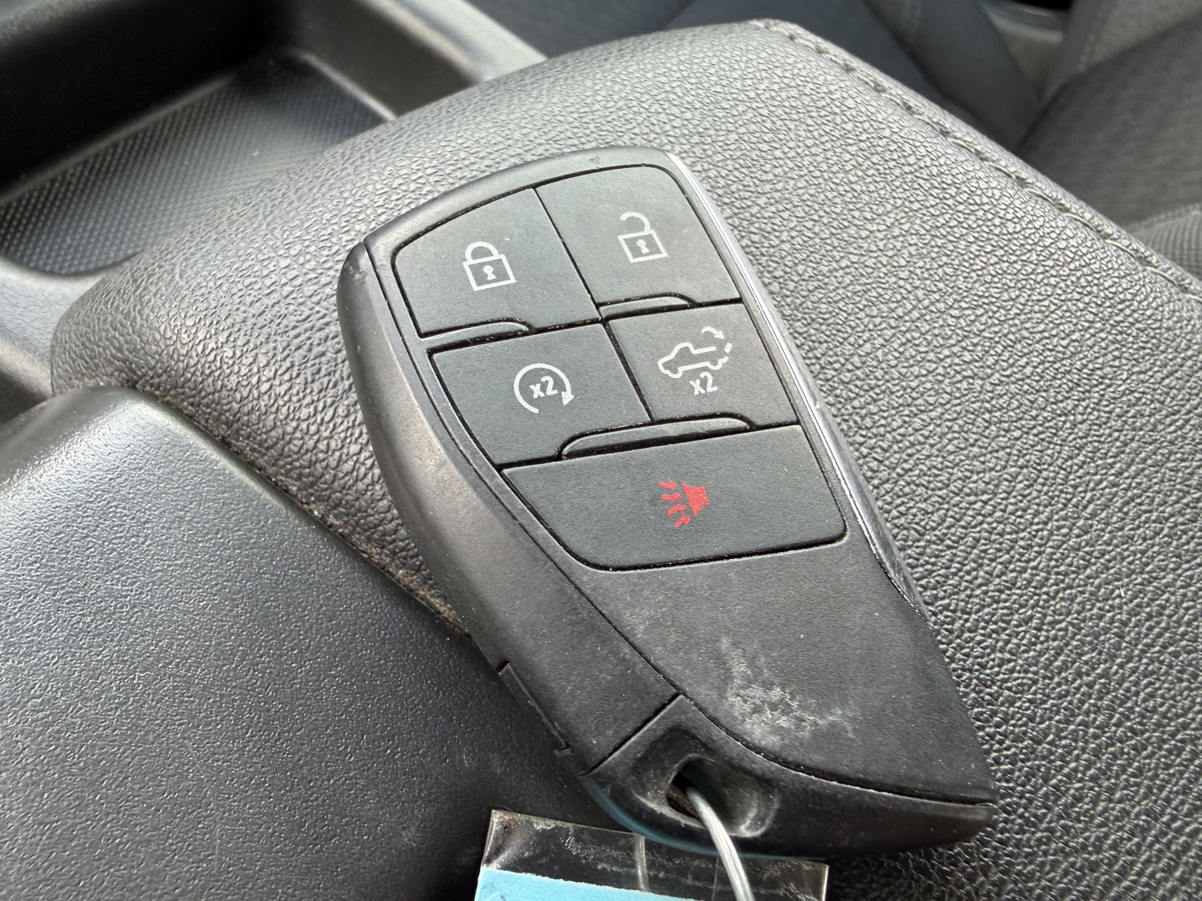 Used 2024 Chevrolet Silverado 1500 LT AWD/4WD image 20