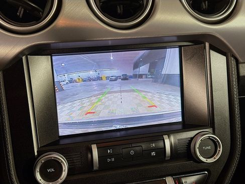 Used 2020 Ford Mustang Premium image 19