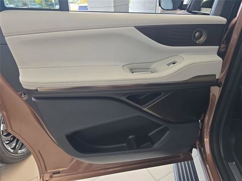 New 2025 Lincoln Navigator L Black Label w/ Black Label Special Edition image 10