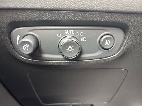 Certified 2022 Buick Encore GX Essence w/ Experience Buick Package image 15