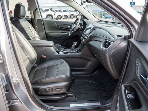 Used 2023 Chevrolet Equinox Premier AWD/4WD image 15