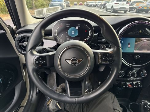 Used 2022 MINI Cooper S image 17