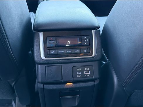 Used 2024 Subaru Ascent Limited w/ Technology Package image 20