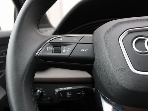 Used 2025 Audi Q5 2.0T Premium Plus w/ Premium Plus Package image 14