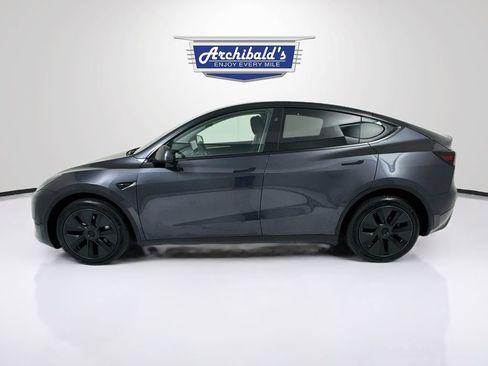Used 2024 Tesla Model Y Long Range AWD/4WD image 4