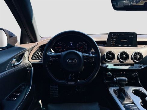 Used 2020 Kia Stinger GT image 21