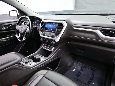 Used 2023 GMC Acadia SLT AWD/4WD image 15