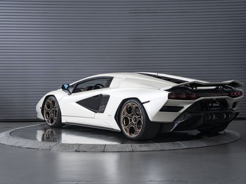 Used 2022 Lamborghini Aventador Countach AWD/4WD image 11