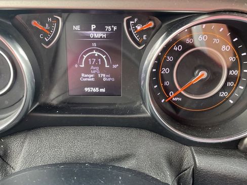 Used 2019 Jeep Wrangler Unlimited Sport S image 13