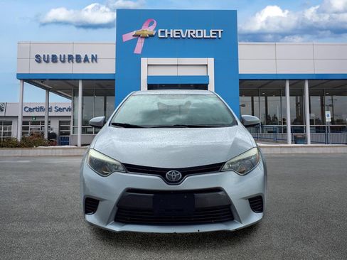 Used 2015 Toyota Corolla LE FWD image 2