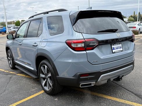 Used 2024 Honda Pilot Elite image 6