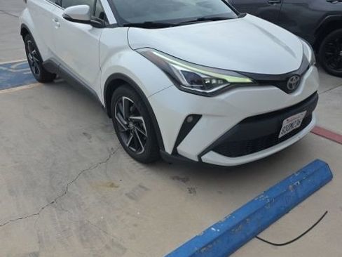 Used 2020 Toyota C-HR Limited FWD image 2