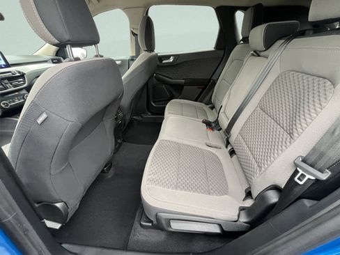 Used 2020 Ford Escape SE image 9