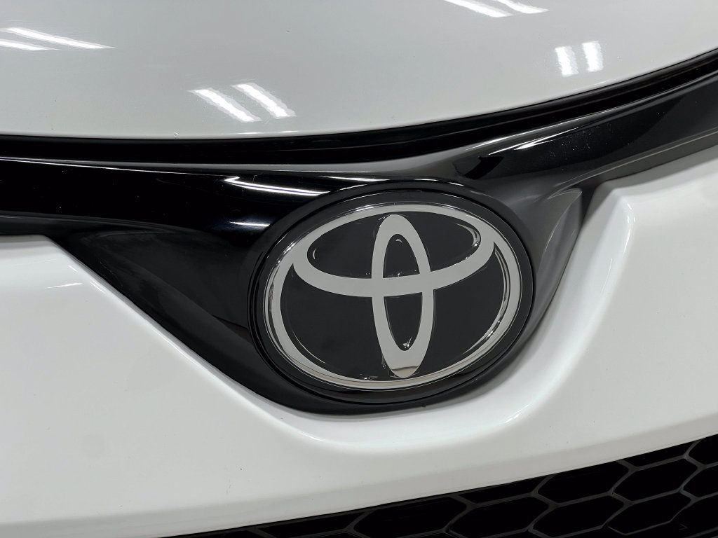 Used 2018 Toyota RAV4 SE w/ Power Extra Value Package AWD/4WD image 38