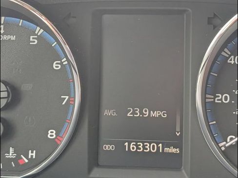 Used 2018 Toyota RAV4 Limited w/ Advanced Technology Package FWD image 21