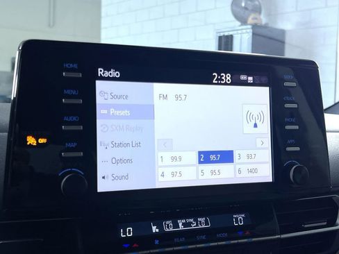 Used 2021 Toyota Sienna XLE image 16