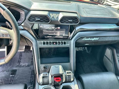 Used 2024 Lamborghini Urus Performante image 22