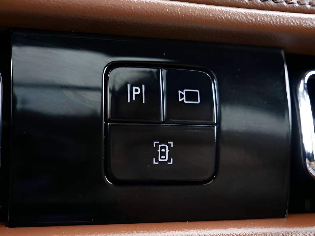 Used 2021 Lincoln Aviator Grand Touring w/ Equipment Group 301A AWD/4WD image 26