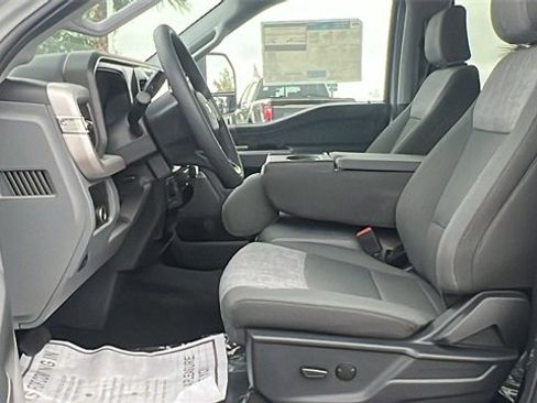 New 2026 Ford F250 XLT w/ XLT Premium Package image 18