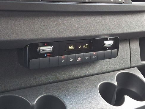 Used 2024 Mercedes-Benz Sprinter 2500 image 16