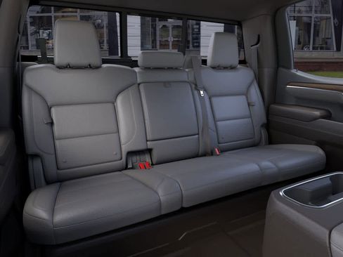 New 2026 GMC Sierra 1500 SLT image 17