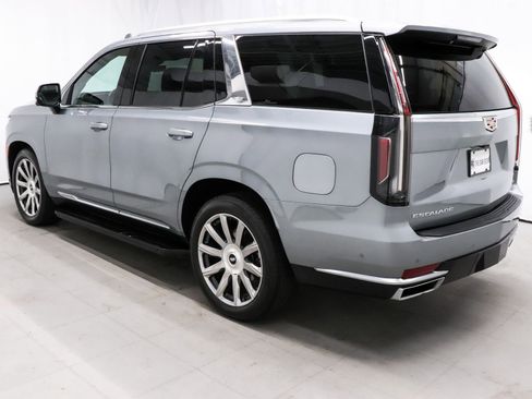 Used 2024 Cadillac Escalade Premium Luxury Platinum image 4