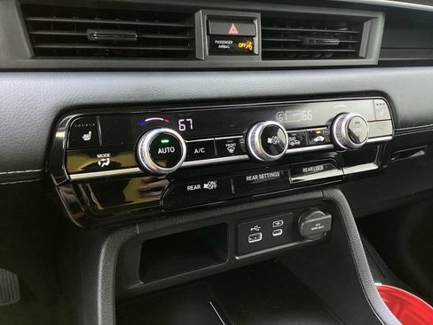 Used 2024 Honda Pilot EX-L image 13