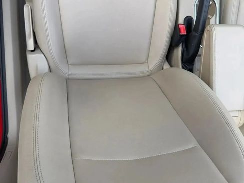 Used 2013 Volkswagen Beetle TDI FWD image 12