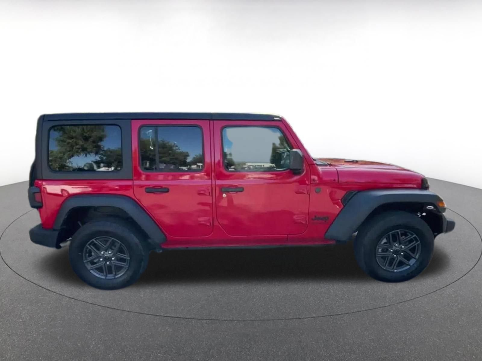 Used 2025 Jeep Wrangler Unlimited Sport AWD/4WD image 15
