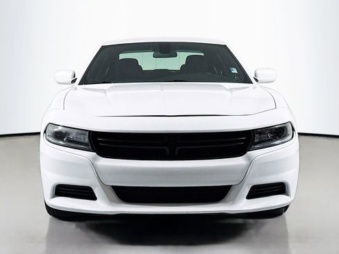 Used 2020 Dodge Charger SXT RWD image 2