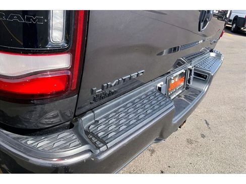 Used 2024 RAM 2500 Limited AWD/4WD image 9