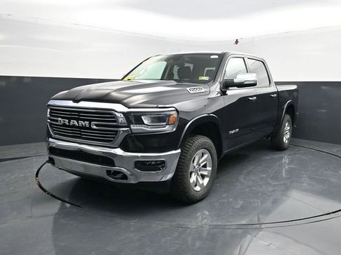 Used 2022 RAM 1500 Laramie AWD/4WD image 4
