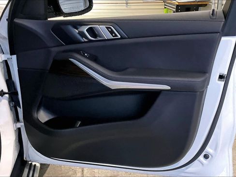 Used 2020 BMW X5 xDrive40i w/ Convenience Package image 26