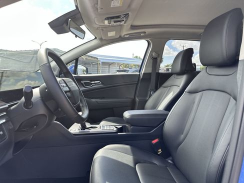 Certified 2026 Kia Sportage SX FWD image 13
