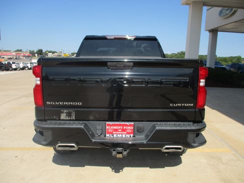Used 2020 Chevrolet Silverado 1500 Custom Trail Boss w/ Custom Convenience Package AWD/4WD image 7